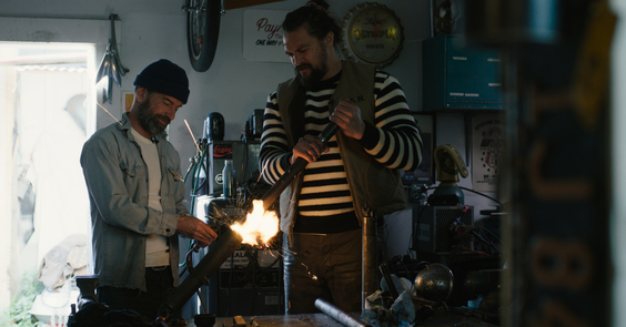 Max, Jason Momoa