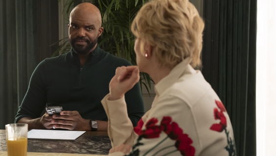 Carl Clemons-Hopkins, Jean Smart