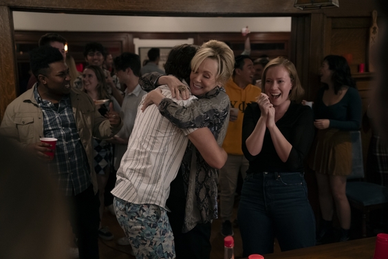 Jean Smart, Hannah Einbinder