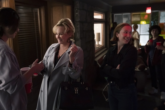 Jean Smart, Hannah Einbinder