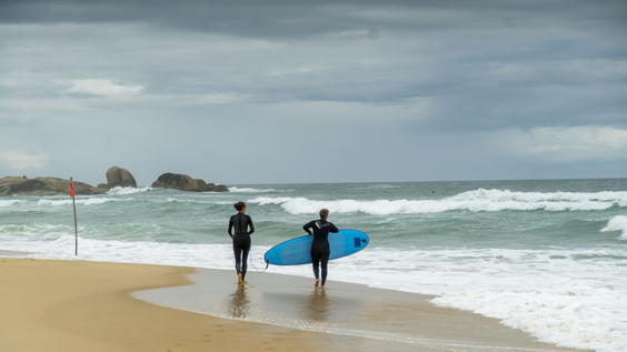 Shay Mitchell, Karina Abras