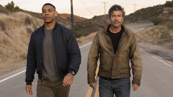 Aaron Pierre, Kyle Chandler