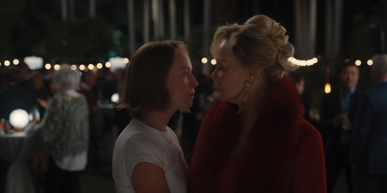 Jean Smart, Hannah Einbinder