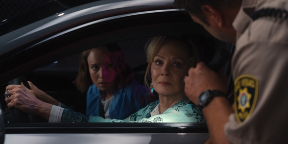 Jean Smart, Hannah Einbinder