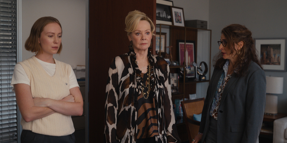 Hannah Einbinder, Jean Smart, Michaela Watkins