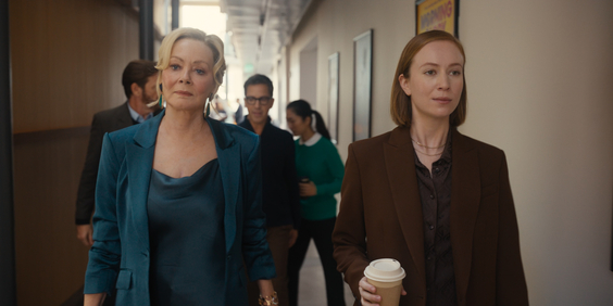 Jean Smart, Hannah Einbinder