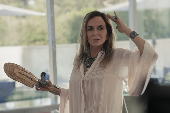 Polly Draper