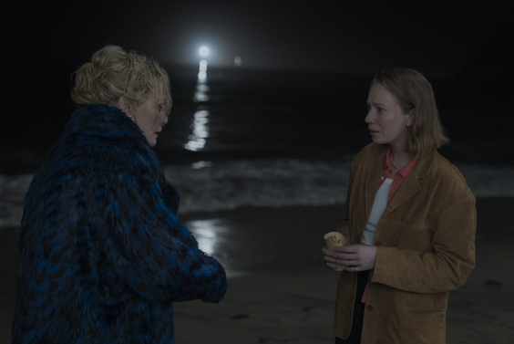 Jean Smart, Hannah Einbinder