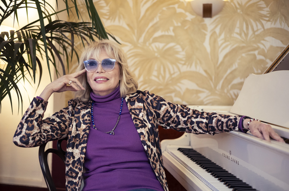 Amanda Lear