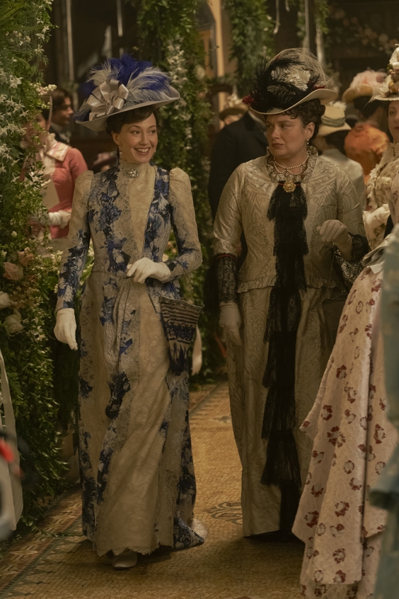 Carrie Coon, Merritt Wever