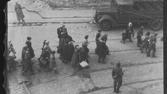 33 Photos from the Ghetto