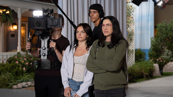 Ella Stiller, Laura Silverman