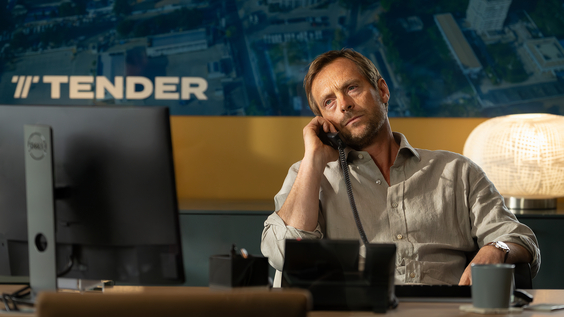 Stephen Campbell Moore