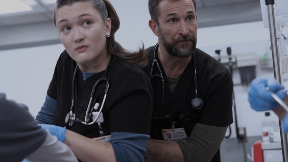 Isa Briones, Noah Wyle