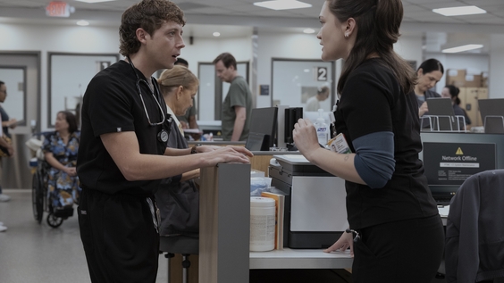 Gerran Howell, Isa Briones