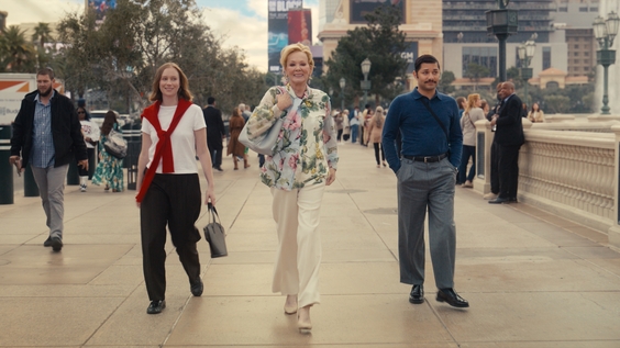 Hannah Einbinder, Jean Smart, Mark Indelicato