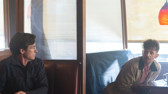 Jason Bateman, Chris Perfetti 