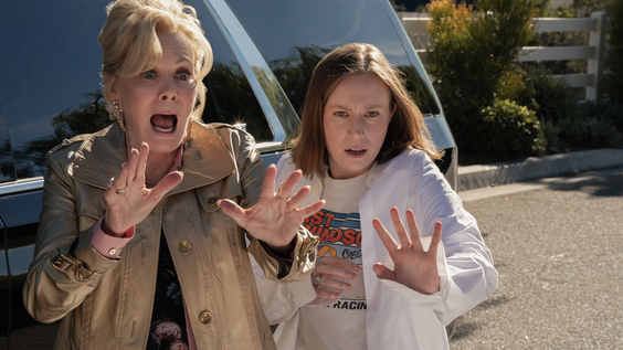 Jean Smart, Hannah Einbinder