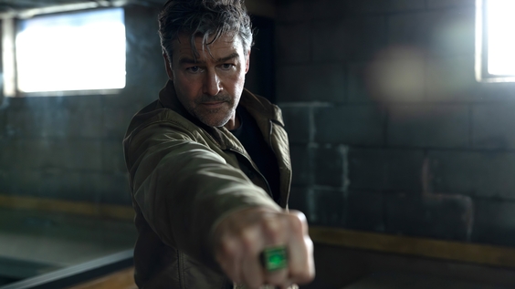 Kyle Chandler