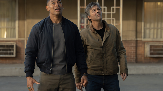 Aaron Pierre, Kyle Chandler
