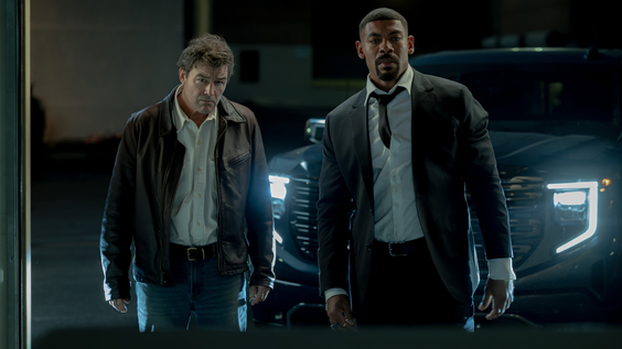 Kyle Chandler, Aaron Pierre