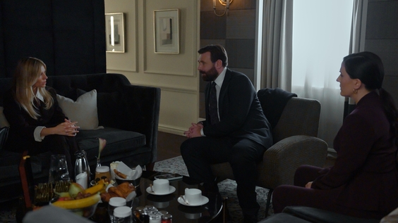Sienna Miller, James McArdle, Phoebe Fox